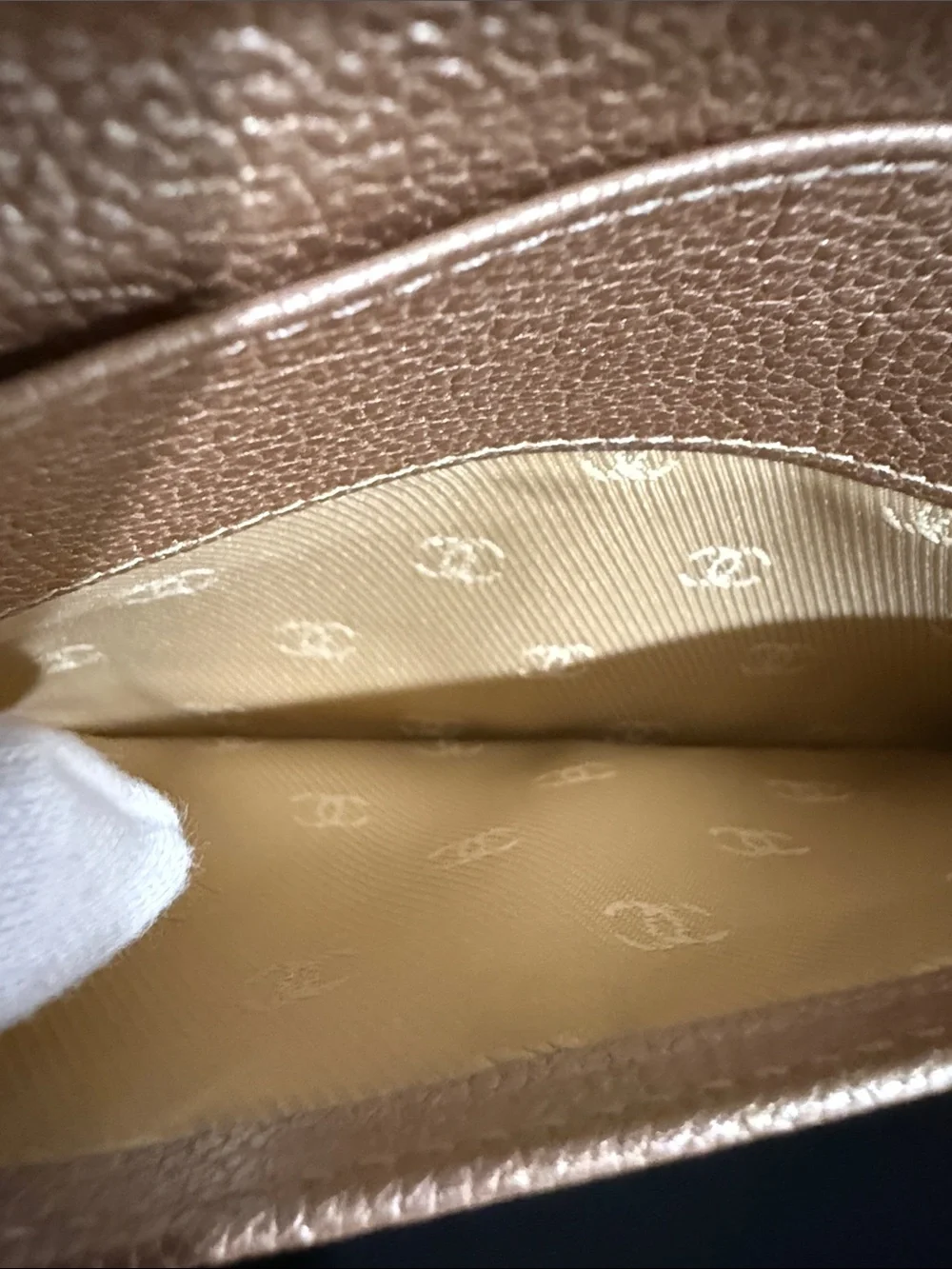 CHANEL Beige gold Rose Leather Flap Wallet with CC Button